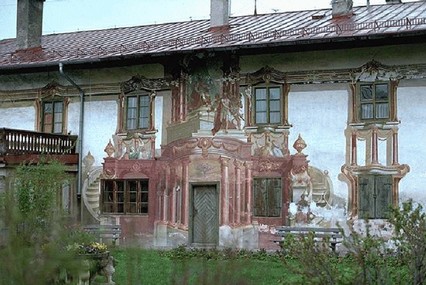 Pilatus-Haus: Lftmalerei